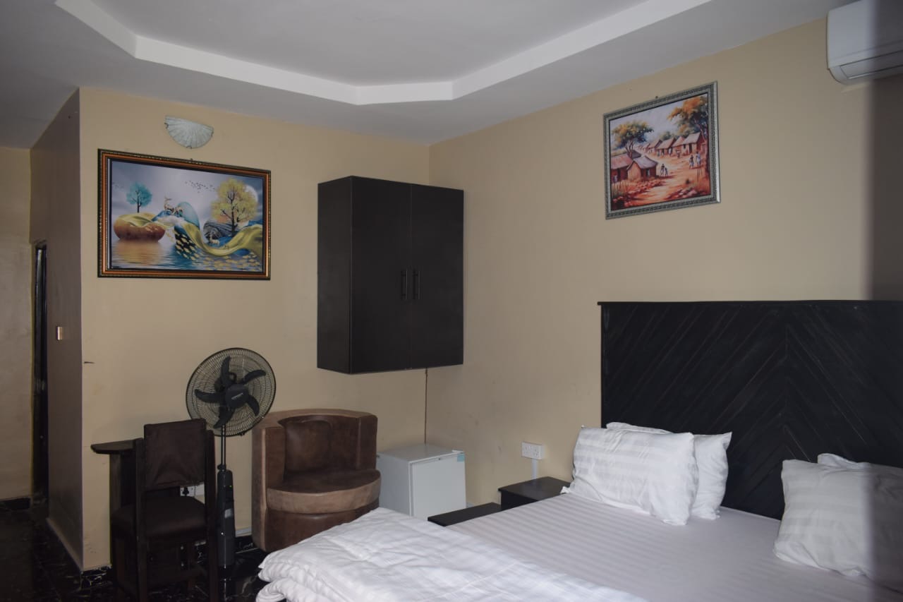 Room 05
